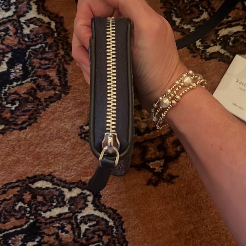 Kate Spade Link Tote and Wallet - Picture 8 of 10